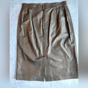 Maria Vittoria Latini Italy genuine leather pencil skirt size 50(feels M)